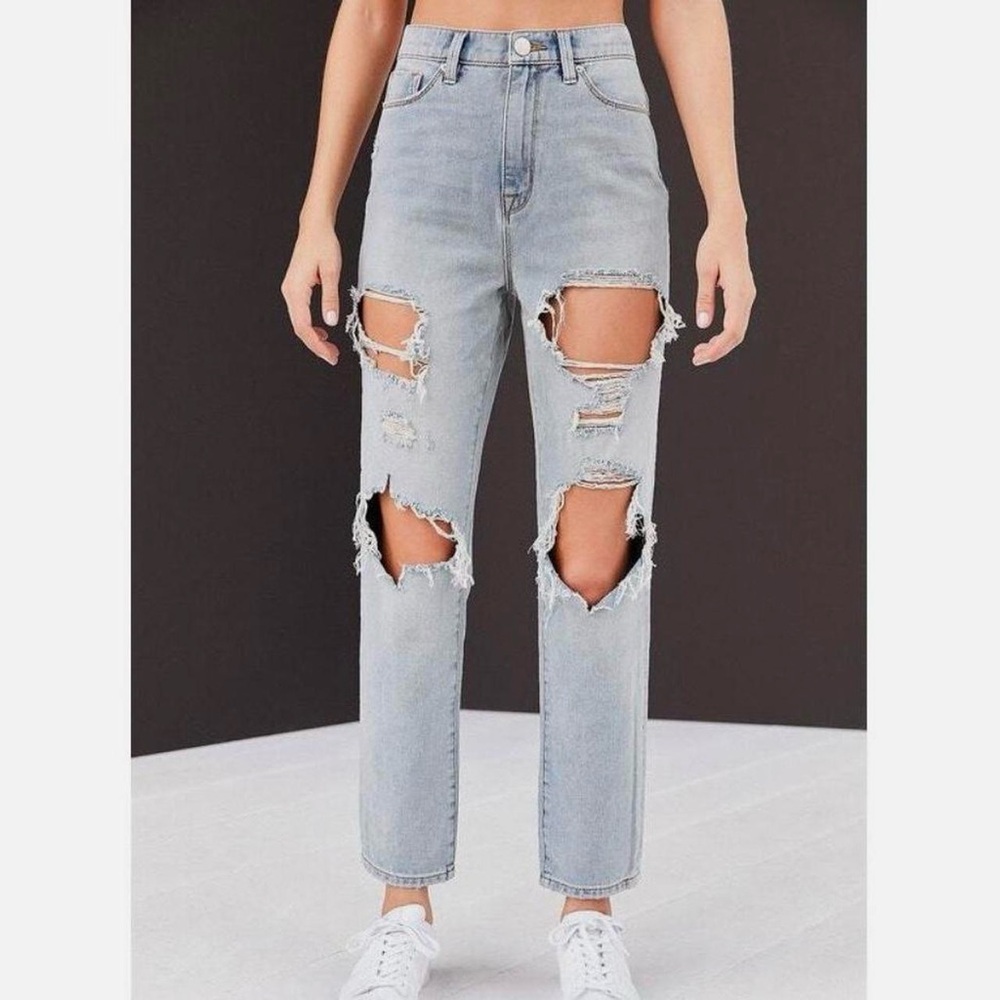 BDG Mom High-Rise Jeans